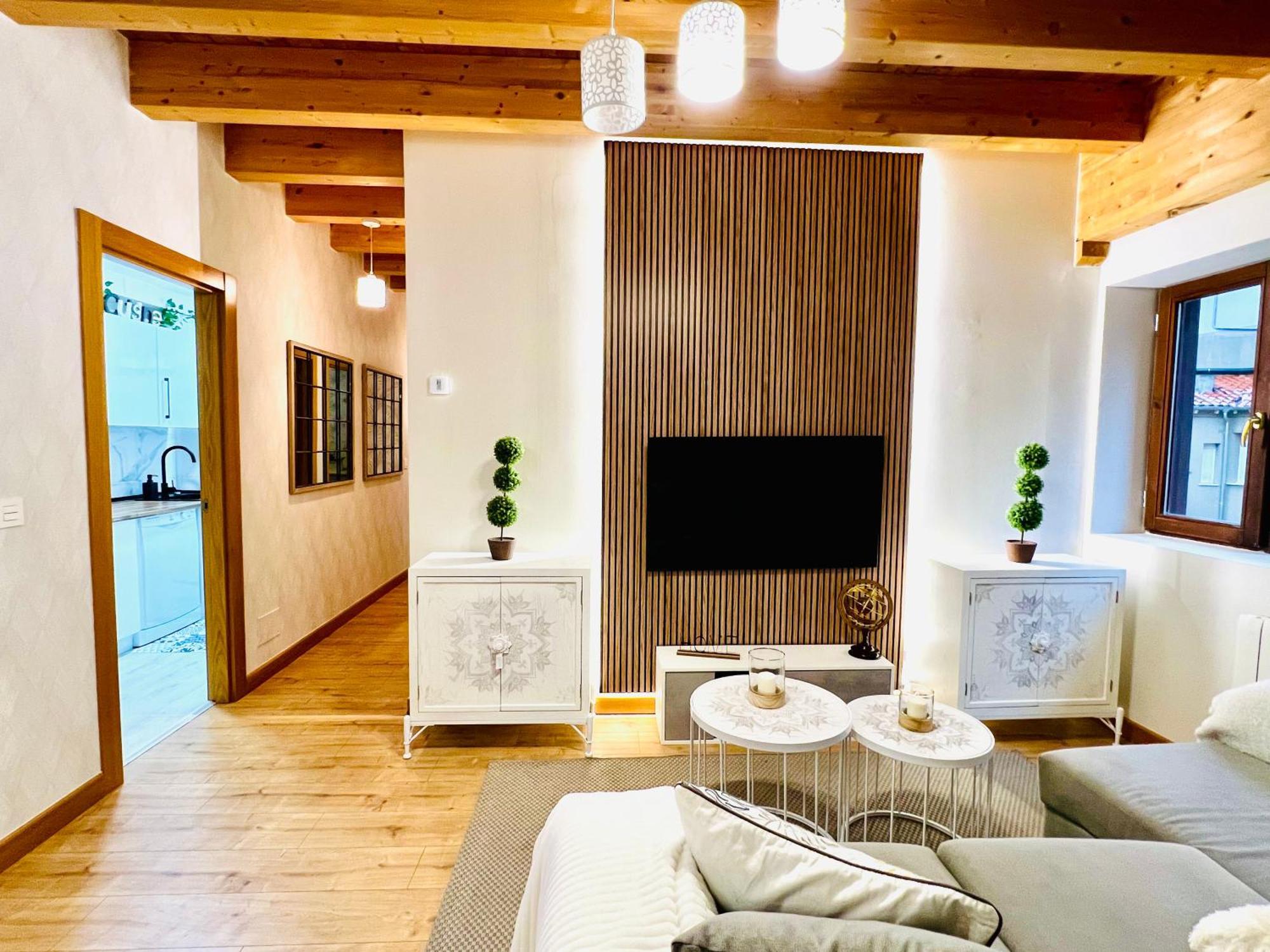 El Capricho De Claudia_ Apartamentos Burgos Catedral المظهر الخارجي الصورة