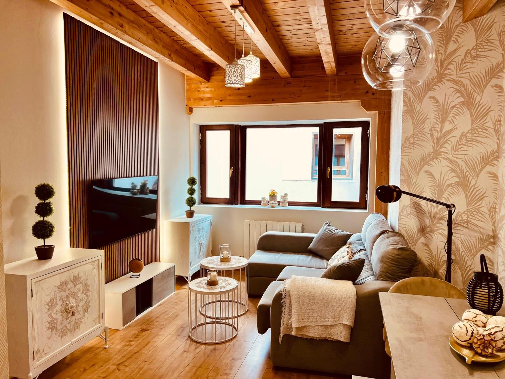 El Capricho De Claudia_ Apartamentos Burgos Catedral المظهر الخارجي الصورة