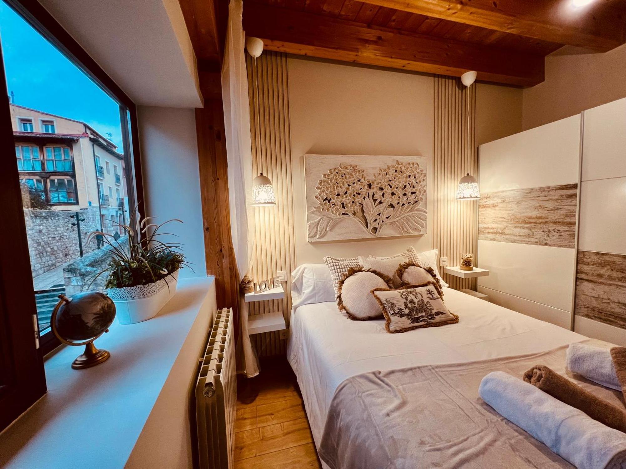 El Capricho De Claudia_ Apartamentos Burgos Catedral المظهر الخارجي الصورة